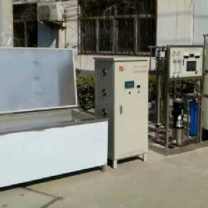 汽車零部件生產(chǎn)用超聲波清洗機(jī)